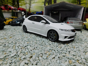 model auta Honda Civic CRX /Civic typeR FN2 Otto mobile 1:18 - 14