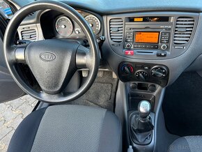 Kia Rio 1.4 LX benzín - 14