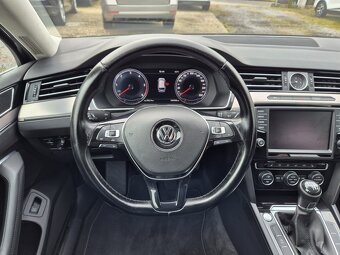 VW Passat Variant 2,0 TDi  110 kW  HIGHLINE - 14