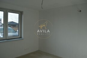 NA PREDAJ: 5 izbový RD bungalov na pozemku 489m2 - Cífer Pác - 14