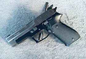 SigSauer p220 .45ACP + 9mm Luger - 14