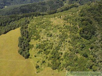 Exkluzívny pozemok s očarujúcou panorámou nad obcou Osadné - 14