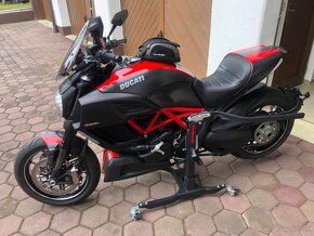 Ducati Diavel Carbon, naj.7600km nehavarovaný - 14