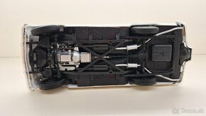 1:18 FORD THUNDERBIRD - 14