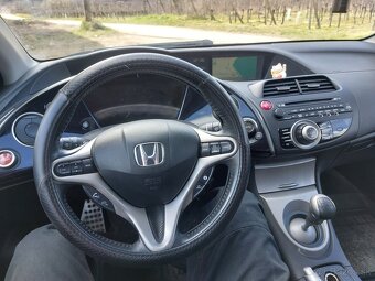 Predám Honda Civic 8g 1.8VTEC, 103kW - 14