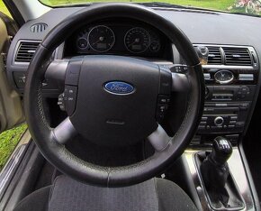 Ford Mondeo 2.0 TDI (Ghia) - 14