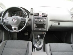 Volkswagen Touran 2.0 TDI Highline DSG - 14