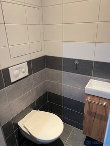 Na predaj 3 izbový najlacnejší zrekonšt.byt s výmerou 75m2BR - 14