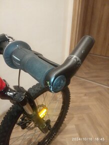 Predám detský bicykel 20" rockrider st 900 - 14