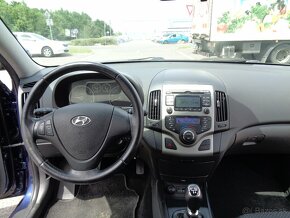 Hyundai i30 1.4 16V Comfort - 14