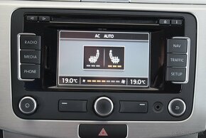 Volkswagen Passat 2,0 TDi, Highline,Navi,alcantara - 14