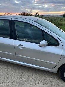 Peugeot 307 1,6hdi  66kw Diesel - 14