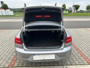 Volkswagen Passat 2.0 TDi R-line DSG Full LED ČR - 14