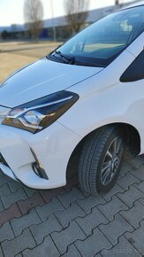 Predám Toyota Yaris Y20, benzín 1,5L 82kW - 14