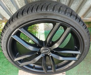 Atraktívna zimná sada MAK 5x112 r19 + DUNLOP 235/35 r19 - 14