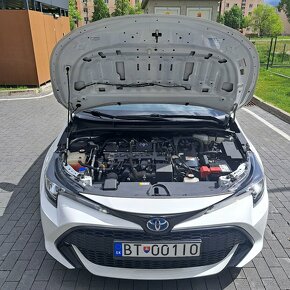 Toyota Corolla Combi 1,8 Hybrid 90kw 12/2019 - 14