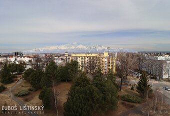 PREDAJ 4 izbový byt (140m2) s balkónom v CENTRE mesta Poprad - 14