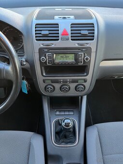 Volkswagen Golf 5 1.6 Benzin + LPG = 75kW, rv 2009 = - 14