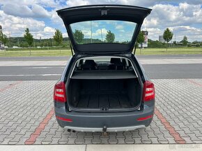 Škoda Octavia Scout 2.0 TDi 4x4 koup. ČR serviska - 14