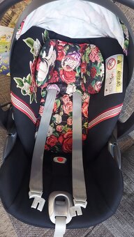 Cybex Cloud Z i-Size Spring Blossom Dark autosedacka vajicko - 14