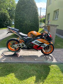 Prodám motocykl Honda CBR1000RR Repsol - 14