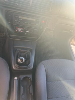 Volkswagen Passat 1.9 TDI - 14