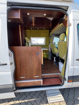 Obytná dodávka VW CRAFTER 2.5TDI 120kw MT6 - 14