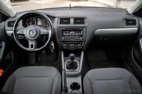 Volkswagen Jetta 1.6 TDI Comfortline 2014 REZERVOVANÉ - 14