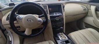 Infiniti FX 35 - 14