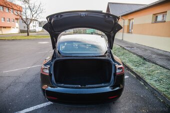 Tesla Model 3 50KWh Standard range plus - 2019 - odpočet DPH - 14