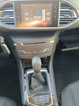 Peugeot 308 SW 1,6 HDi 88 kW automatická prevodovka - 14