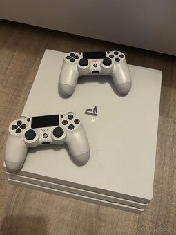 Play Station 4 pro 1tb white. - 14