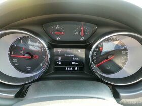 Opel Astra 1.2 Turbo benzín 81kw Full Led - 14