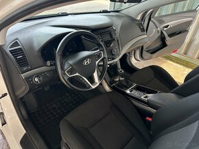 Hyundai I40 CW 1.6 gdi benzín 99kw Klima,nové predné brzdy - 14