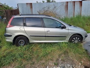 Peugeot 206 SW predná kapota - 14