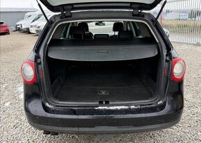 Volkswagen Passat 2,0 TDI 125kW HIGHLINE VARIANT nafta - 14