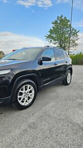 Jeep Cherokee - 14