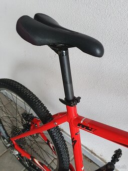 SPECIALIZED ROCKHOPPER - 14