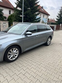 Škoda Superb Combi 2.0TDI.DSG - 14