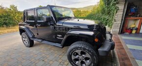 Jeep Wrangler Unlimited Sahara - 14