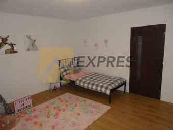 RK EXPRES - 4 izbový byt v Handlovej, 87 m2, komplet rekonšt - 14