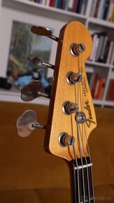 Fender Jazz Bass 62' Reissue Japan - 14