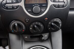 Mazda 2 1.3i 55kW CE Pro M5 11/2010 - 14