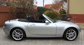 • MAZDA MX-5 1.8i,  93 kW, benzín, 5-st. manuál, r.v. 2006 • - 14