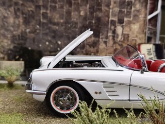 Chevrolet Corvette 1959 1:18 Autoart - 14