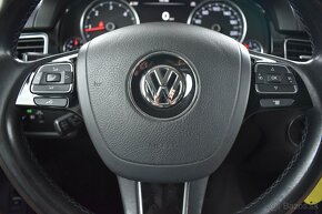 Volkswagen Touareg 3.0TDi.DPH.PRAV.SERVIS VW.BEZ VZDUCHU - 14