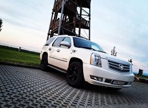 Cadillac Escalade - 14