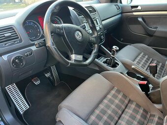 Volkswagen Golf GTI - 14