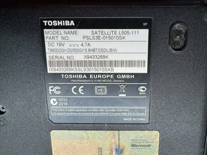 Predám pokazený notebook na náhradné diely zn.TOSHIBA L505 - 14