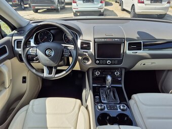 VW Touareg II 3,0 TDi 193 kW  8°automat  4x4 - 14